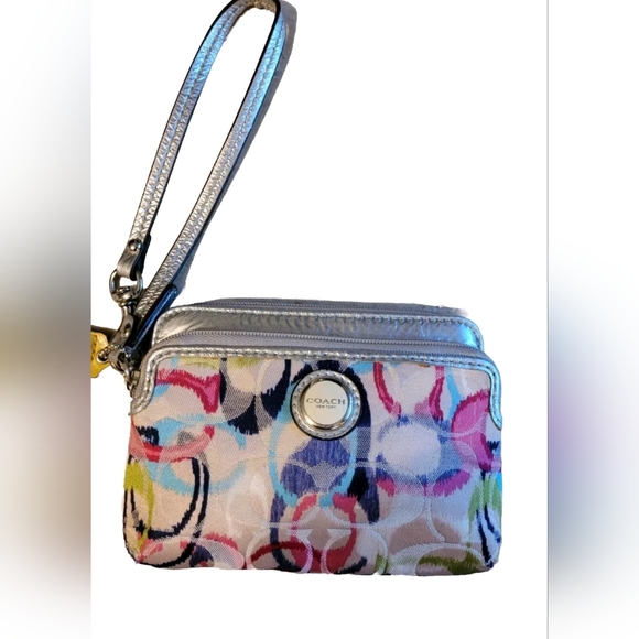 Coach Handbags - Coach Poppy Coach Poppy Signature Camp Wristlet EUC